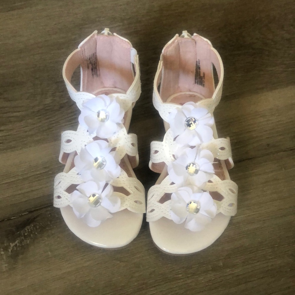 Flower sandals